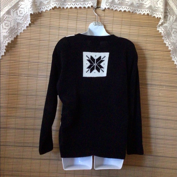 Christopher & Banks snowflake cardigan EUC - Picture 2 of 13